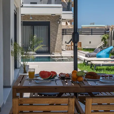Elegant And Stylish Complex In Crete Vilă
