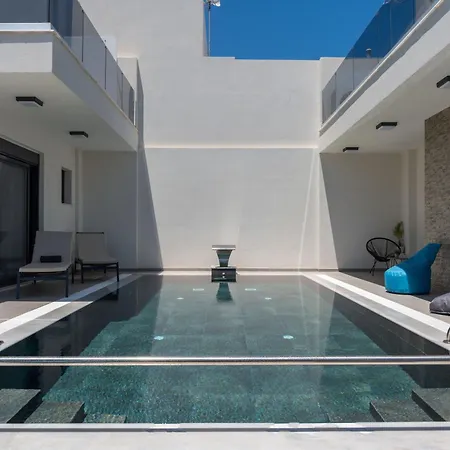 빌라 Elegant And Stylish Complex In Crete Goúrnes