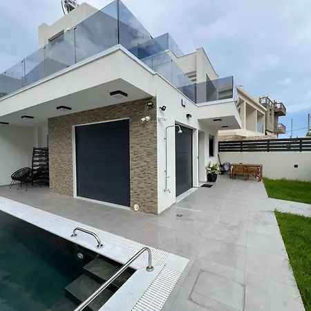 Elegant And Stylish Complex In Crete *