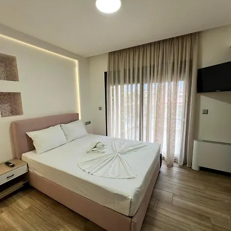 Elegant And Stylish Complex In Crete Goúrnes
